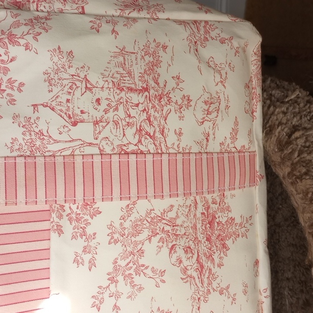 Vintage Style Toile Pink and White Large Zipper Bag - Picture 9 of 12